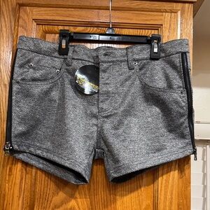 NWT Andrew Christian 3” short with side zippers size 32 (MEDIUM)